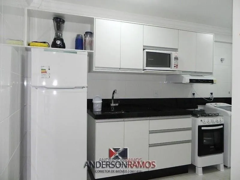 1055 - Apartamento Para Locacao Em Bombinhas - Residencial Atalanta Apto 204 B 0*,